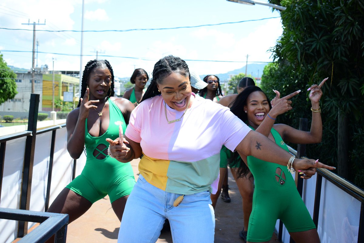 Queen Majesty🇯🇲 tweet media