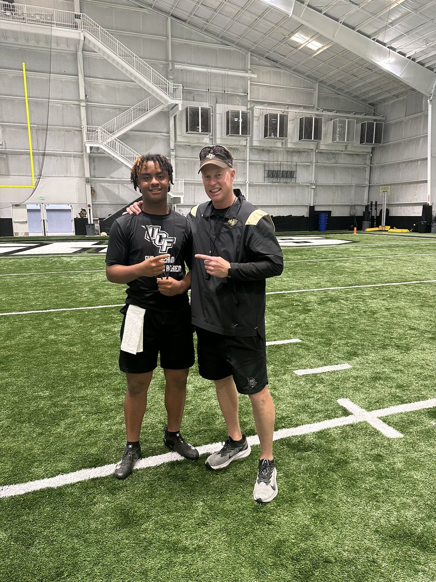 Had a great day at the QB Academy Camp Today at UCF⚔️⚪️⚫️!! <a href="/HFBC_Herrington/">Patrick Herrington</a> <a href="/slack_coach/">Coach Slack</a> <a href="/CoachBBognar/">Brendan Bognar</a> <a href="/JohnRhysPlumlee/">John Rhys Plumlee</a> <a href="/CoachHinshaw/">Darin Hinshaw</a>