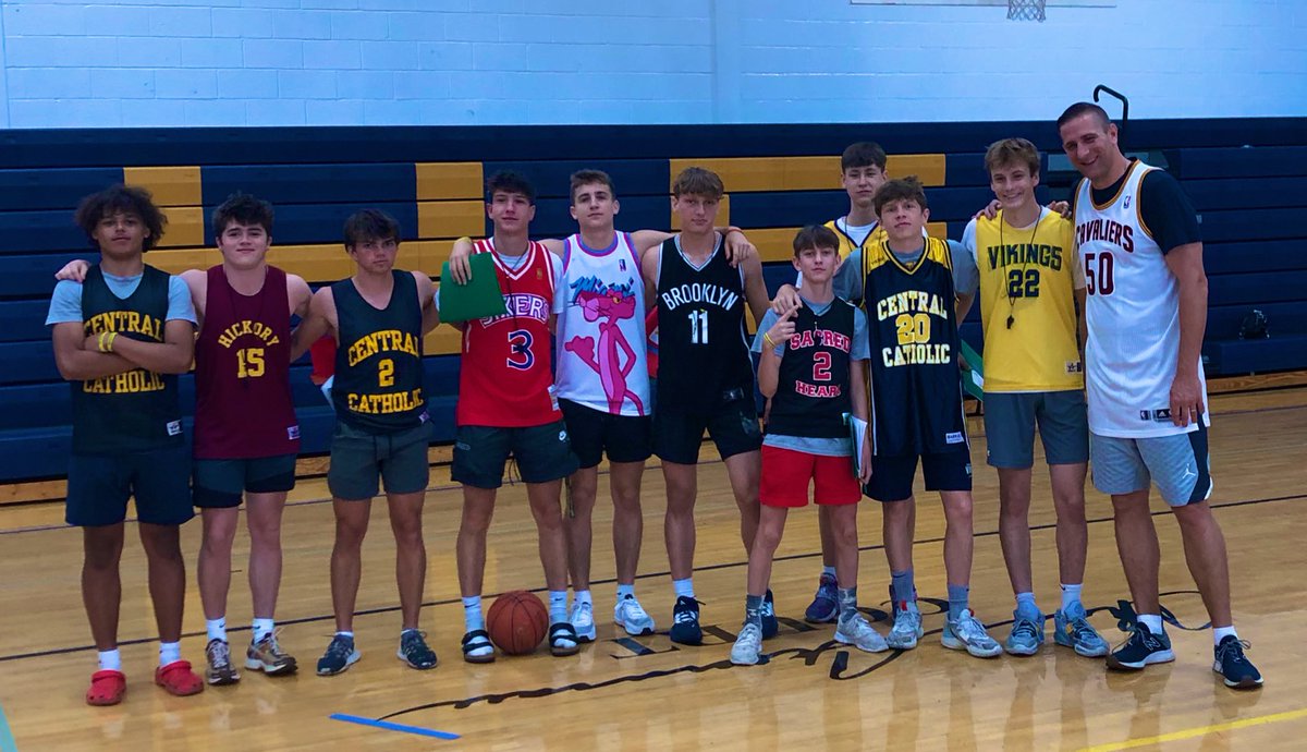BUrso3's tweet image. DAY 2 OF CAMP WAS ABSOLUTELY ROCKING TODAY ⚡️🎆🎇⚡️

Jersey Theme, Wall-Sits, Buzzer Beaters, Sudden Death Game Winners, and INTENSE COMPETITION ‼️‼️

Setting the stage for a HUGE DAY 3 tomorrow 💪

@PCC_Hoops @centralvikings 

#CAMPWEEK #ROLLVIKES 🏀🔵🟡