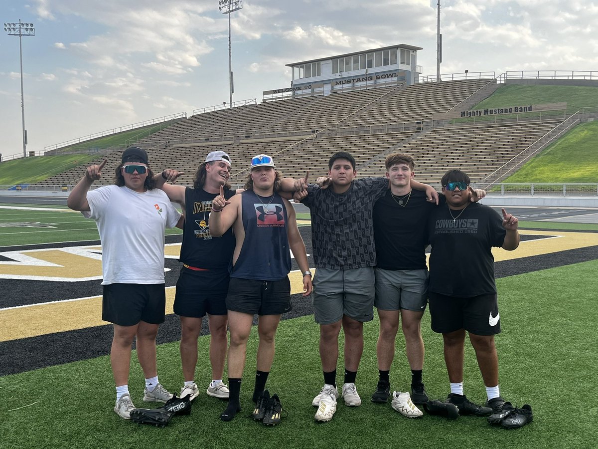 coachrichmond05's tweet photo. Seminole lineman absolutely dominated the Andrews lineman challenge.  We finished as the 1st and 4th place teams.  The 1st place group won 4 of their 6 events.  Proud of you guys!  @SHSIndianFB @CoachPoynor @CoachPoynorSHS @Coach_W_Mac @GuffeyKevyn @keaton_gray64 @rsinclair52 https://t.co/Mdg3Esuh72
