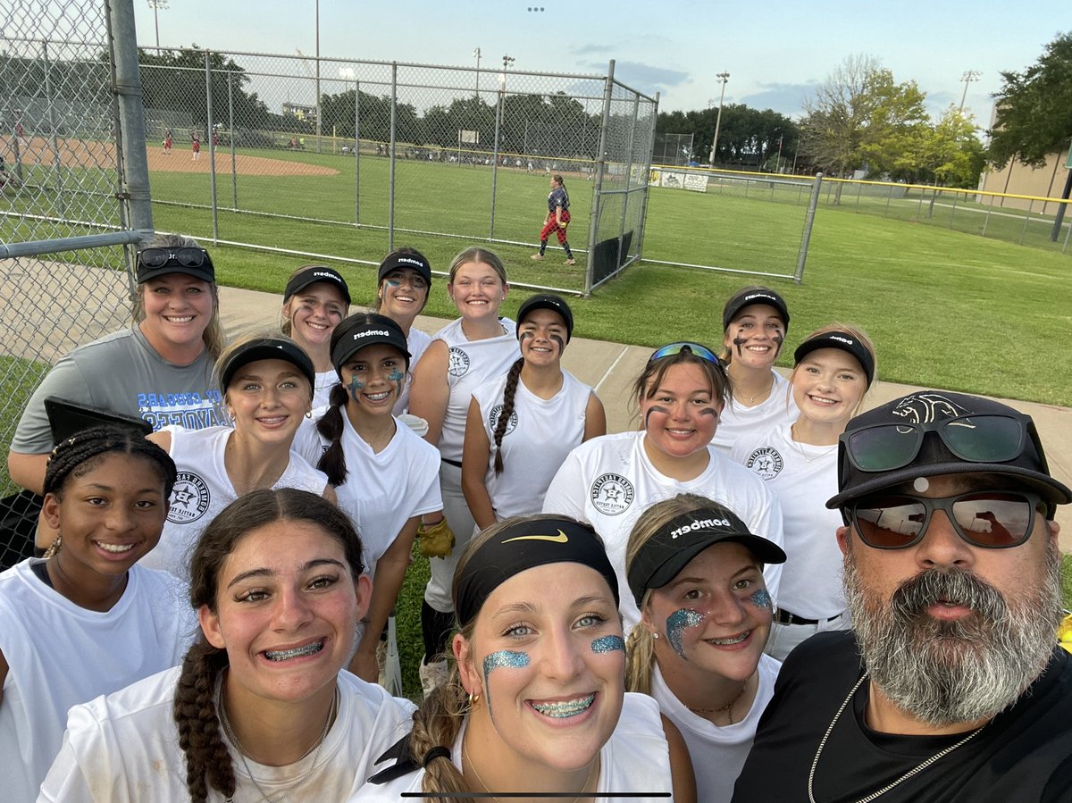 643ETX's tweet photo. 1st tournament in the books resulted in a 2nd place finish.     Bright future for this group when we get full strength!!!    
They might not know us when we walk in the gate, but they will remember us when we leave!!!

#bombernation  #standardsoverfeelings #berealfathersday https://t.co/u8ks8Xjf37