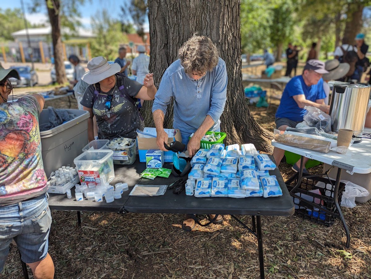 Tuesday's event today was blessed with warmth, both solar and human, for Feet Forward's meal in the park. Thank you to all our volunteers and to our unhoused community of Boulder for making it a great day.