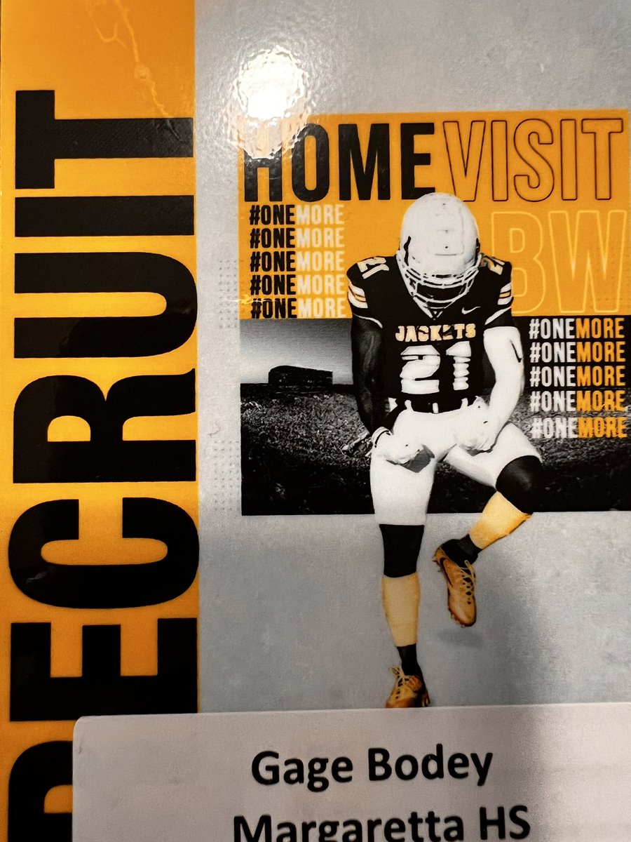 Blessed to have received an offer to play football at Baldwin Wallace University!! Thank you coaches <a href="/CoachOrts/">Mike Orts</a> <a href="/AndrewCregan16/">Andrew Cregan</a> <a href="/CoachHilvert/">Jim Hilvert</a>