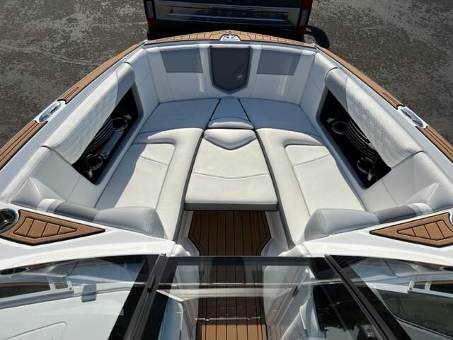 2020 Nautique G23 with 170 hours on the PCM ZZ6 450hp motor in Silverton, OR for $187,500.  Find this boat and more inboards on OnlyInboards.com #nautiqueg23 #superairnautiqueg23 #nautiqueoregon onlyinboards.com/2020-Super-Air…