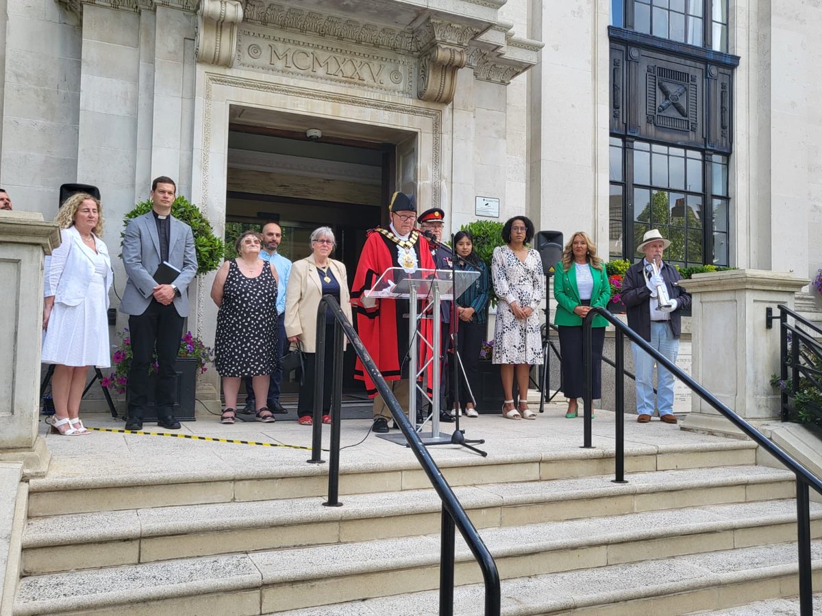 Officiating at Armed Forces Day flag raising ceremony ⁦<a href="/IslingtonBC/">Islington Council</a>⁩ Town Hall steps on Monday 19 June. So important that we recognise the contribution made by armed forces personnel living in our borough.
