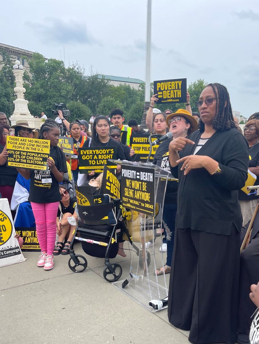 Mariana from the <a href="/nysppc/">New York State Poor People's Campaign</a> delegation speaks her powerful truth about her and her son's experience with homelessness and our country's failing health system. <a href="/UniteThePoor/">Poor People's Campaign</a> #MoralPovertyActionCongress