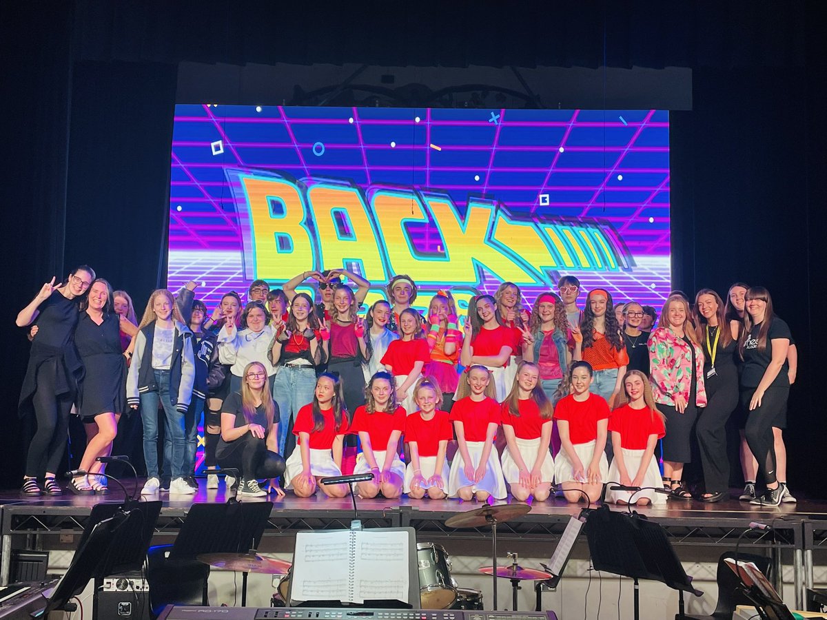 🎶 🎭 ᠻ꠸᥅ᦓꪻ ꪀ꠸ᧁꫝꪻ ᦔꪮꪀꫀ! 🎭 🎶 

Super proud of all of our “Back to the 80s” team for an incredible first night!

If you haven’t got your tickets yet, there are still some available on the door for Thursday! 
Dig out your leg warmers and come join us! 💃