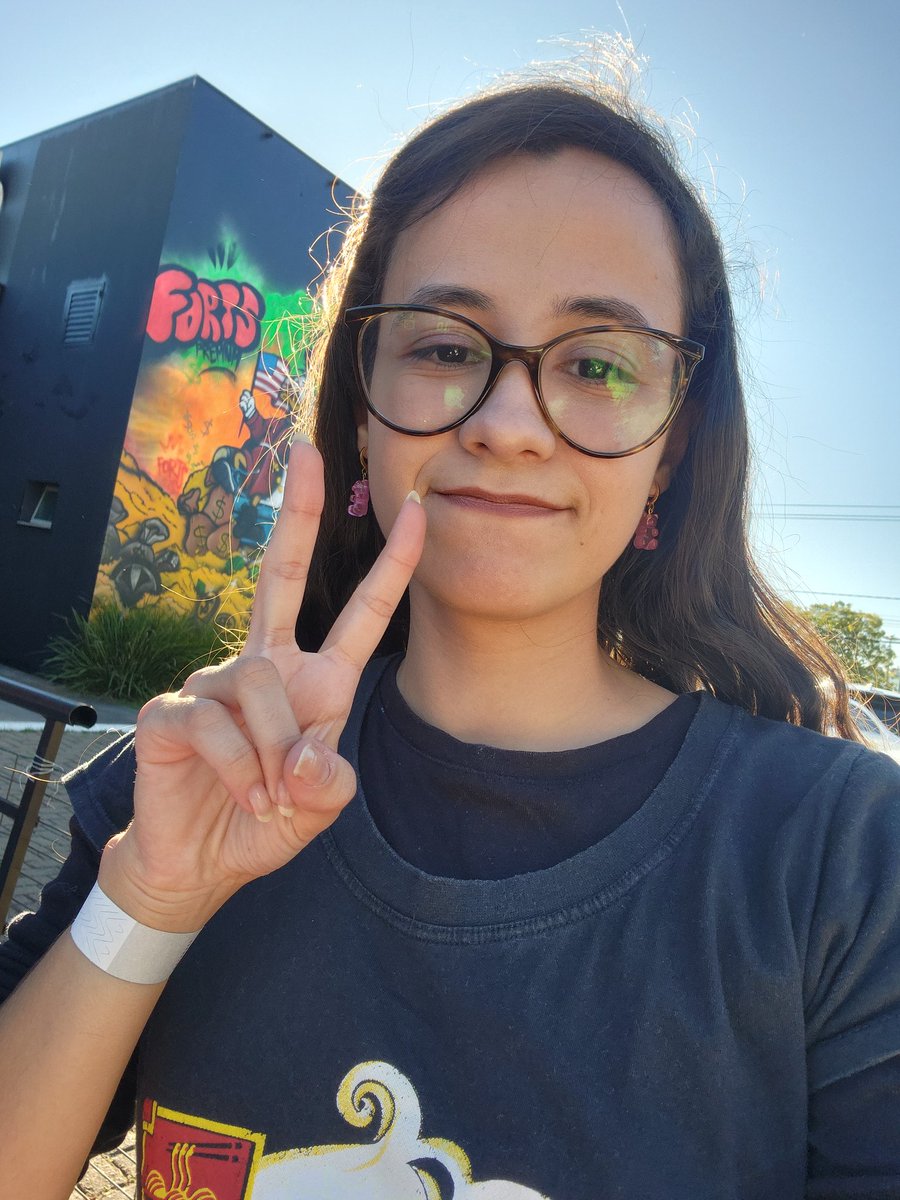 doramld's tweet photo. Post pra comemorar o evento de domingo, o BTS DAY organizado pela @ddaengkstore_ 
Foi maravilhoso, eu vendi meus chaveiros e amigurumis, quase congelei de frio quando anoiteceu e ainda ganhei 2 prêmios no bingo 🗣🗣 
Sério, feliz demais!! https://t.co/evBlWcb9IF