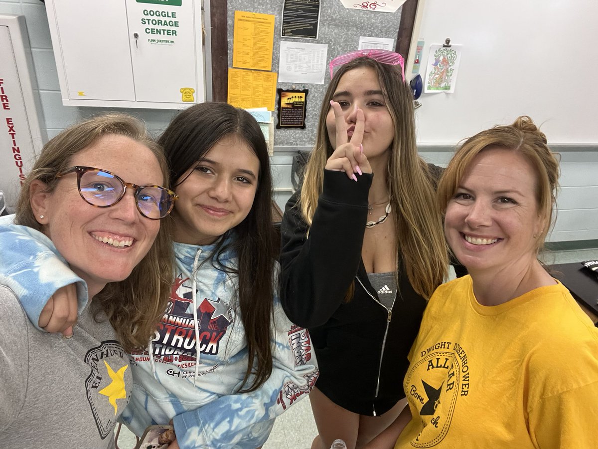 Ms. Snow tweet media