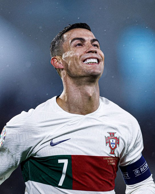 CabineSport's tweet photo. Ronaldo: "Sou português e tenho todo o orgulho." https://t.co/kOOStAe4RE