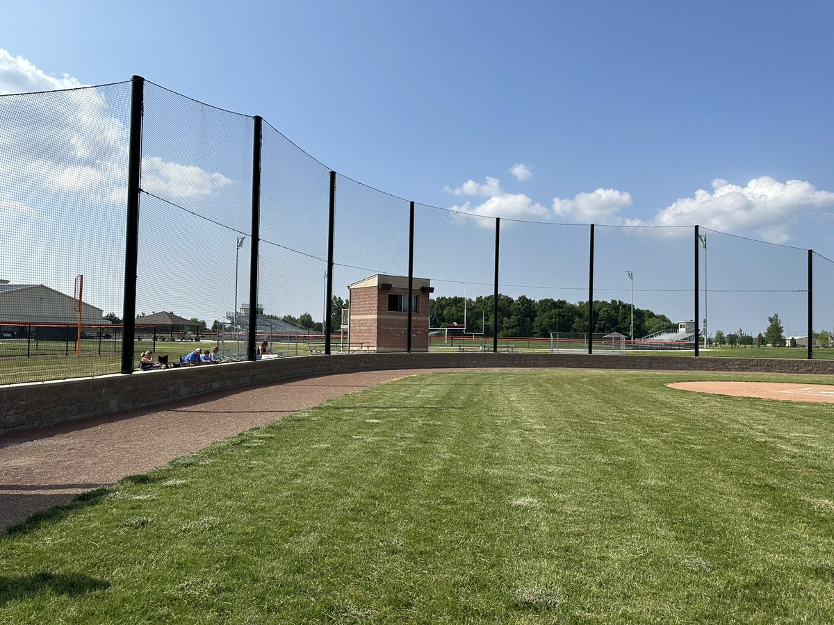 MRO1833Bulldog's tweet photo. North Baltimore Varsity Baseball Field is NICE…#OneDayMaybe https://t.co/TGEbkEwYgs