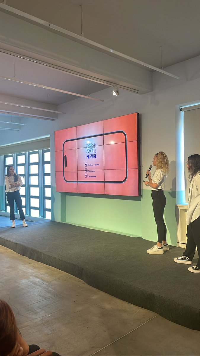 TFtalentfactory's tweet photo. Grandes Presentaciones en la final de #innobus2023 a los retos de @Nestle_es @SYNLAB_ES @esa_es @Desigual_ES con @innobaix @AgenciaEconAMB @castillamedina @Laurabega8 @anahdezbonancia @natmir6 https://t.co/K8vuzzonig