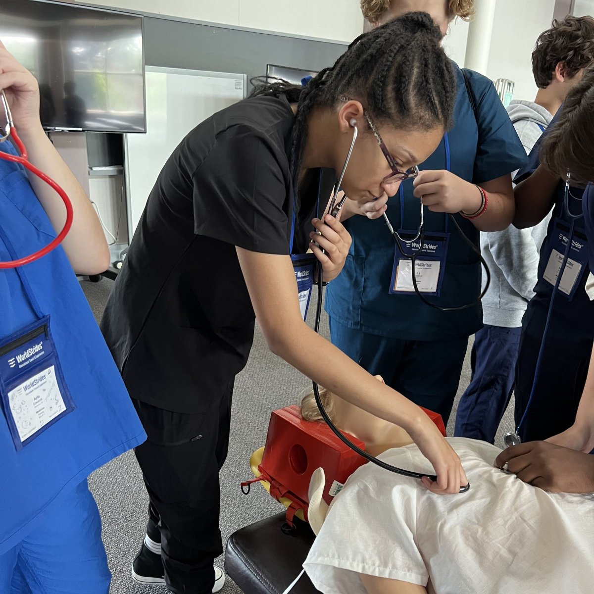 EnvisionByWS's tweet photo. Look at what NYLF Medicine is up to! We love to see these scholars having fun while practicing skills for future careers. π
Follow our Instagram story to see Roving Reporter, Logan, share more from our College Park program. https://t.co/76xUNH6ixX
πΈ #NYLF Medicine https://t.co/cZ0wvmhOkB