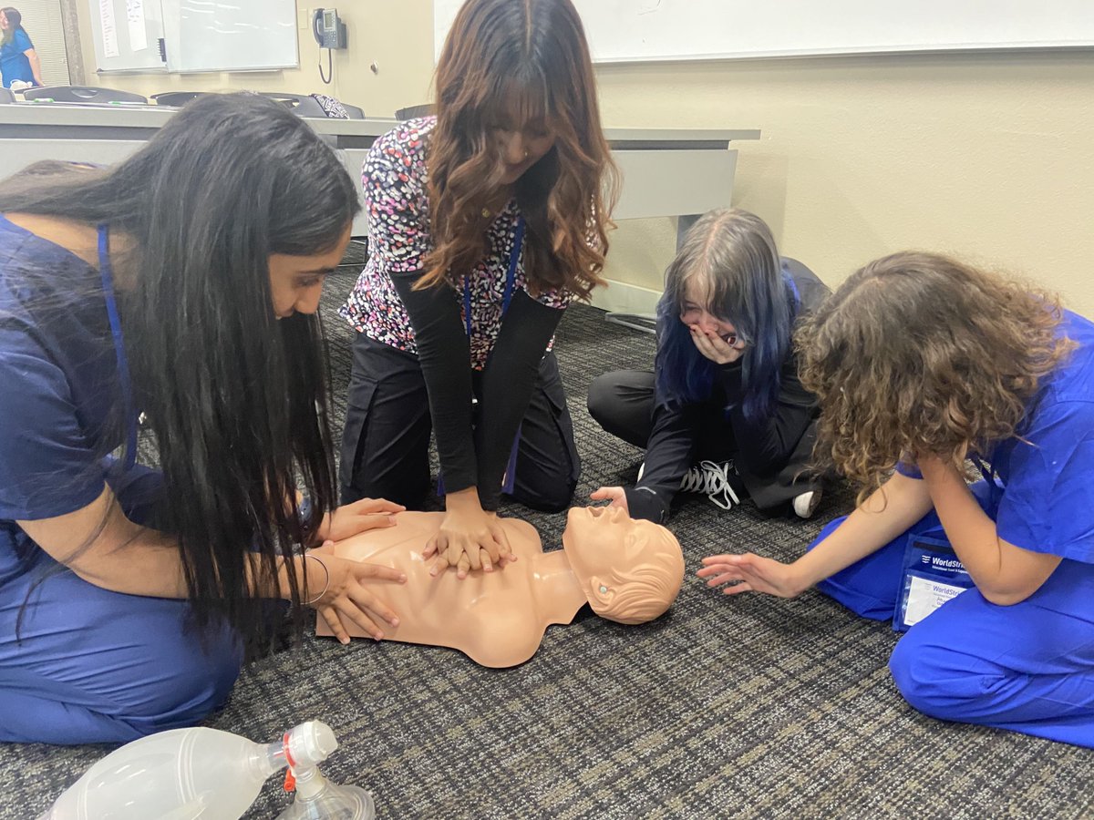 EnvisionByWS's tweet photo. Look at what NYLF Medicine is up to! We love to see these scholars having fun while practicing skills for future careers. π
Follow our Instagram story to see Roving Reporter, Logan, share more from our College Park program. https://t.co/76xUNH6ixX
πΈ #NYLF Medicine https://t.co/cZ0wvmhOkB