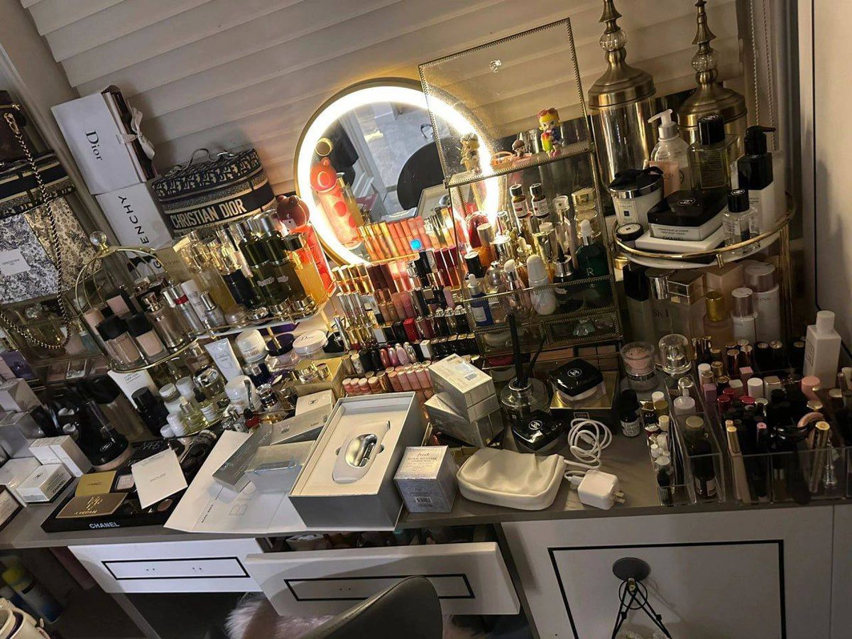 The character 人 is easy to write, but not easy to do The character 心 is simple, but hard to understand! #Miami