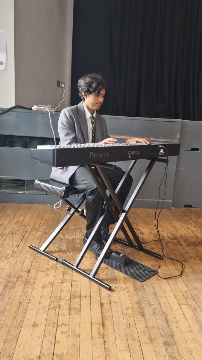 kzc28's tweet photo. @CAManorHigh Thank you for giving my Yash the wonderful opportunity of playing at tonight's Transition Evening! I'm so proud of him and he absolutely loved it!! #music 🎹 @ManorHighSchool @ManorPastoral @ghani1_a #proudmum https://t.co/UGwqjKpONw