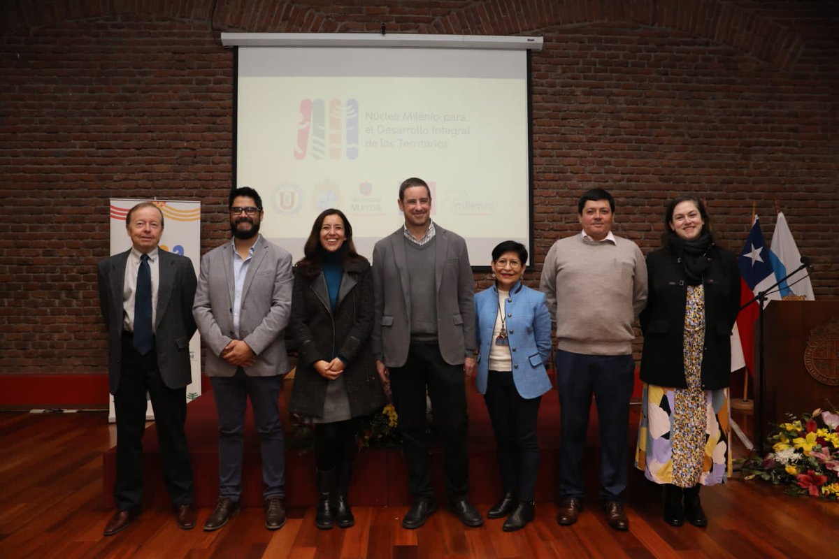 La directora de nuestra red, Gianni Romaní, participó en el lanzamiento del Núcleo Milenio para el Desarrollo Integral de los Territorios.
Romaní, forma parte de los investigadores de este centro que tiene como objetivo, levantar info para la creación de políticas públicas 🙌