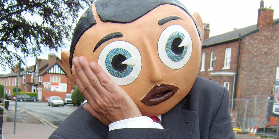 Remembering creative whirlwind Chris Sievey, better known as his mind-boggling alter ego, Frank Sidebottom. He died on this date in 2010. comedy.co.uk/people/chris_s…