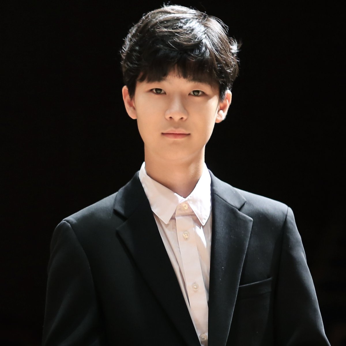 Congratulations to <a href="/NECPrep/">NEC Prep</a> student Seokyoung Hong on taking the top prize at <a href="/TheCliburn/">The Cliburn</a> International Junior Piano Competition this past weekend! Learn more: bit.ly/3Plh7MW