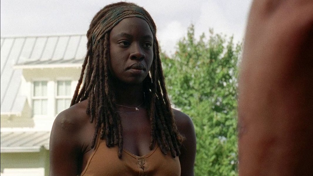 Michonne looks so good in orange 🧡