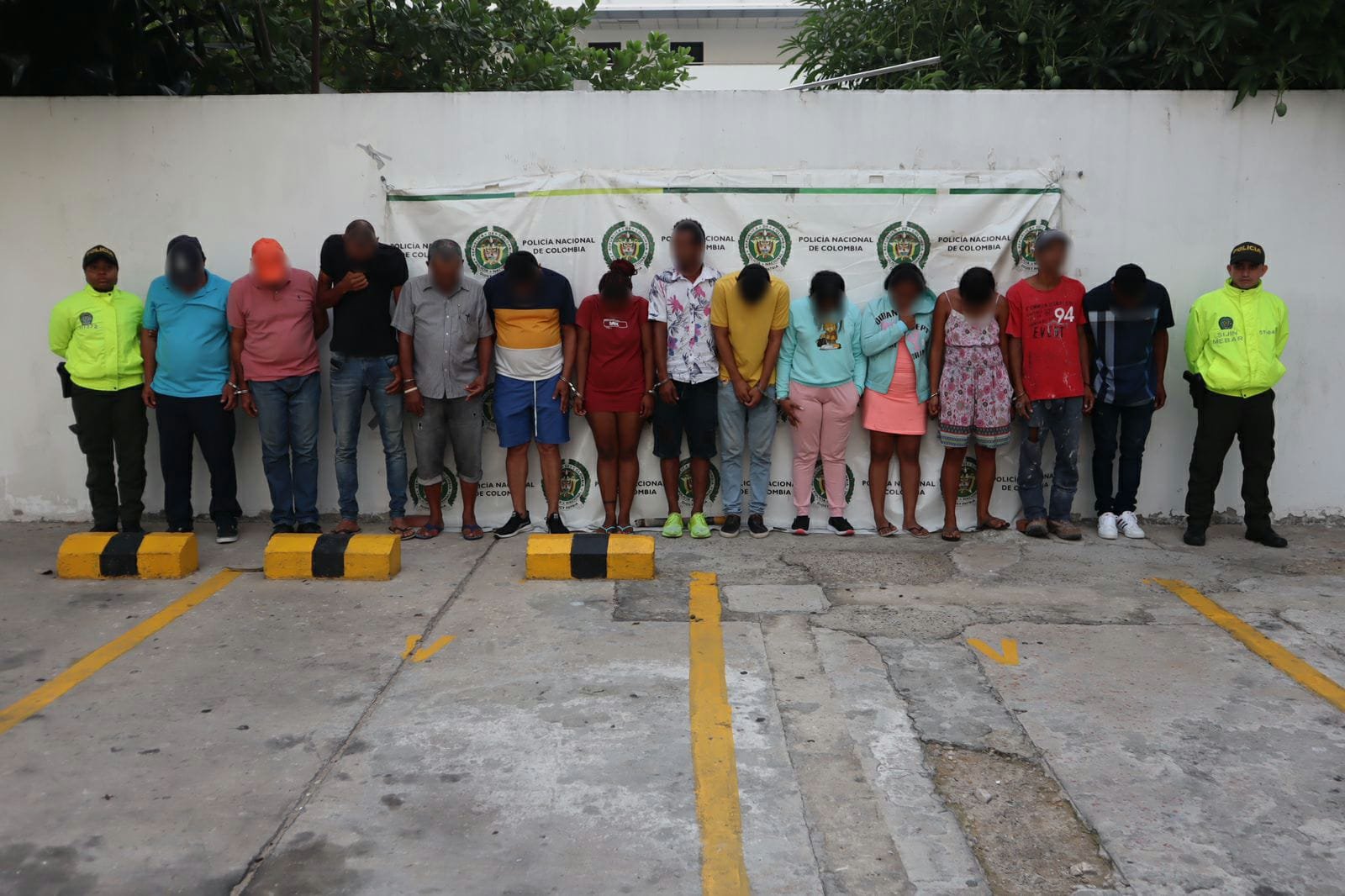 ZonaCero On Twitter 14 Capturados En Barranquilla Por Fraude zonacero-on-twitter-14-capturados-en-barranquilla-por-fraude