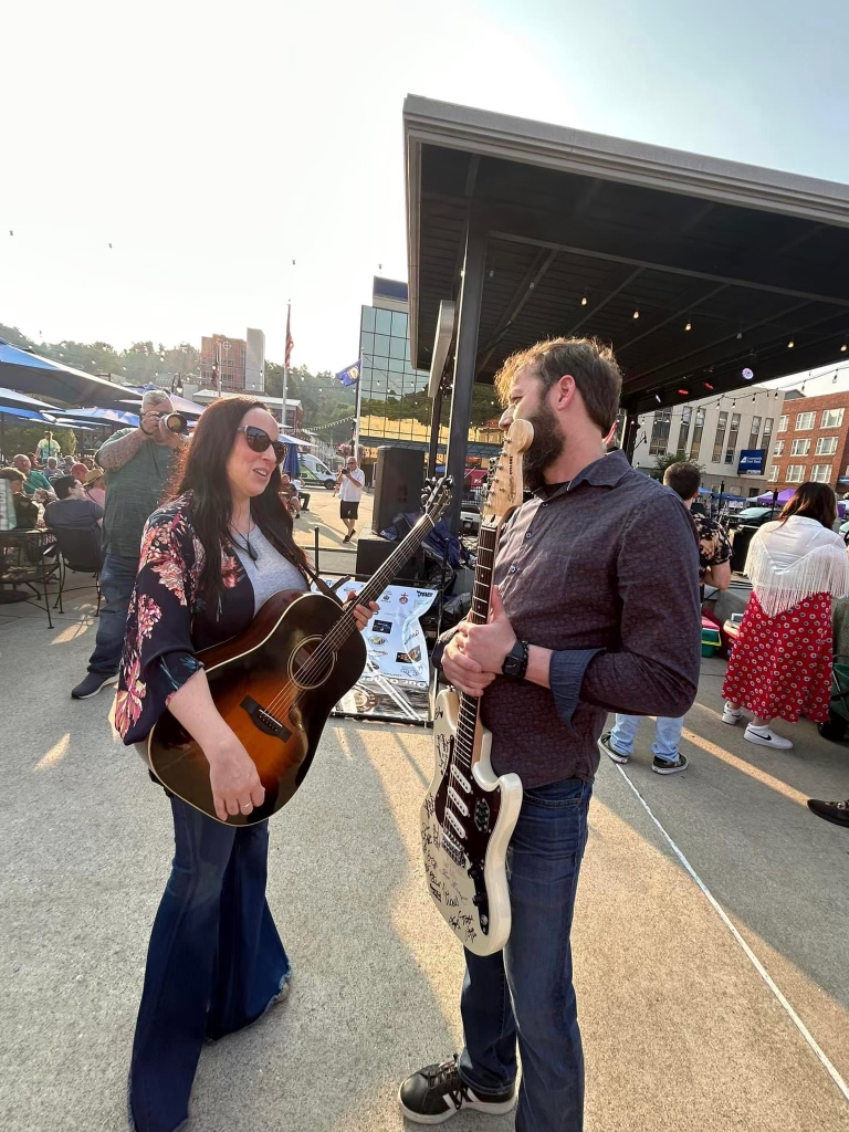 Rebecca Lynn Howard tweet media