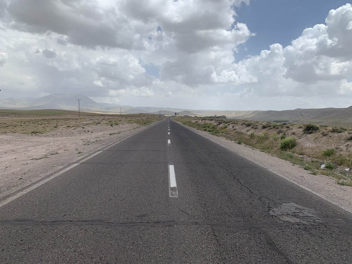 akirat16's tweet photo. #iran #taxidrive https://t.co/IwSqrEHbqg