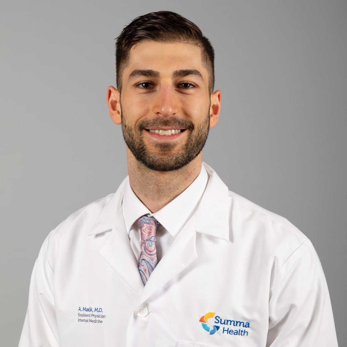 Summa Health Internal Medicine Residency (@summaim_res) on Twitter photo We’re excited to introduce Dr. <a href="/AlexKMalik/">Alexander Malik, MD</a> - our rising PGY-3 Chief Resident who will be sharing responsibilities with a PGY-4 Chief next year. We know that he will excel on the new role and upcoming GI fellowship application!
Fun fact: Alex is an avid user of vitamin water! We’re excited to introduce Dr. <a href="/AlexKMalik/">Alexander Malik, MD</a> - our rising PGY-3 Chief Resident who will be sharing responsibilities with a PGY-4 Chief next year. We know that he will excel on the new role and upcoming GI fellowship application!
Fun fact: Alex is an avid user of vitamin water!
