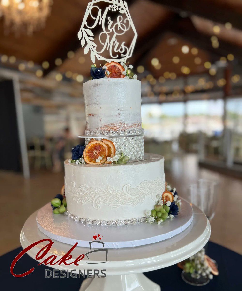 If you are planning on having an intimate ceremony, we can help you bring elegance and allure to your design, no matter the size! Call Cake Designers at 407-314-4693. 

#isaidyesfl #weddingcakeideas #smallwedding #elegance #bridetobe #engaged #flweddings @weddingvenuemap