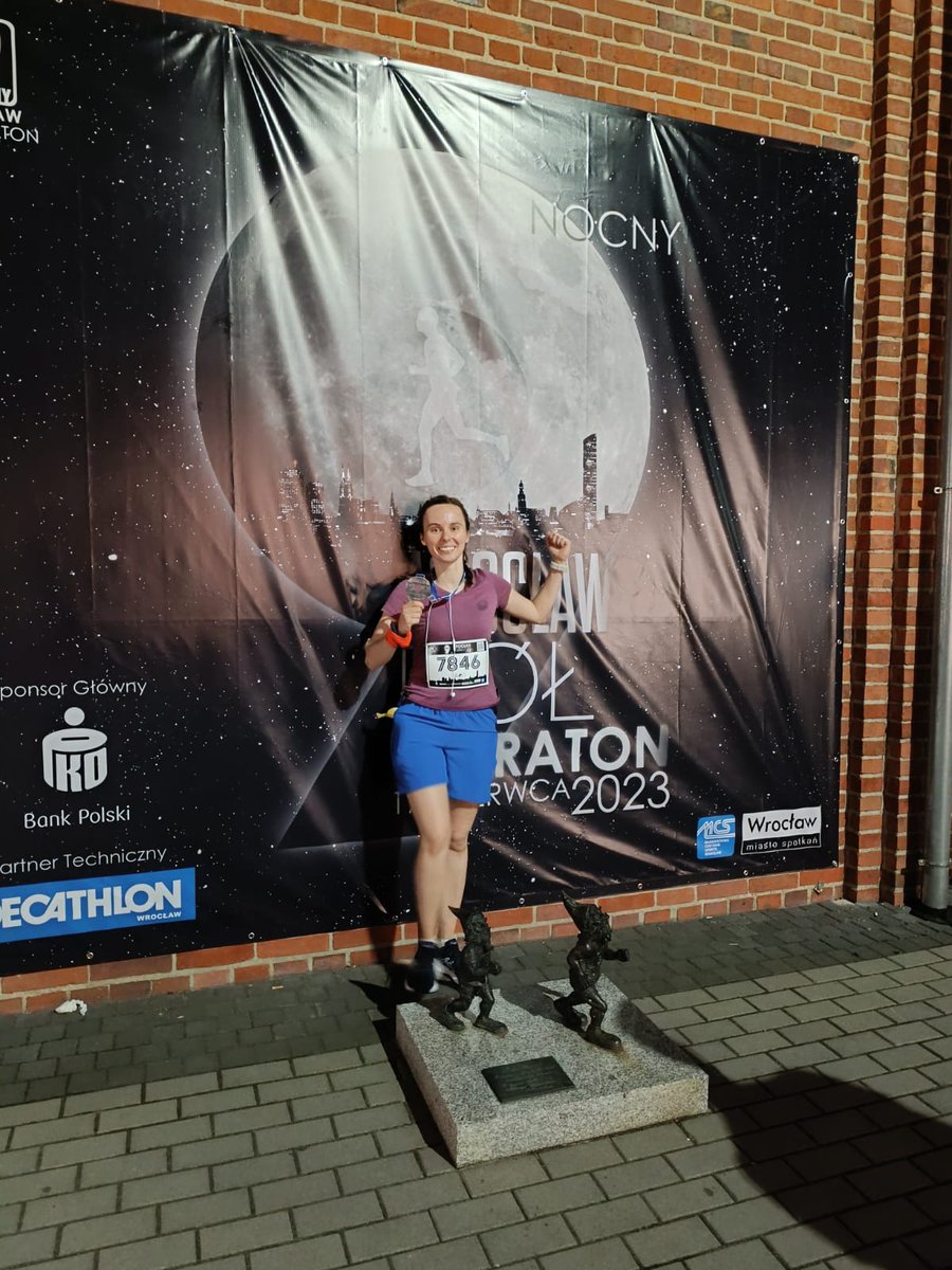 ilo_ba's tweet photo. 9. Nocny Wrocław Półmaraton! 
Pierwszy raz! Udało się przebiec i zrealizować założenia! 💪👣
---
17.06.2023 Wrocław 
#polmaraton #nocnypolmaraton #Wrocław #halfmarathons #running #runner https://t.co/e8vN9RYqGj