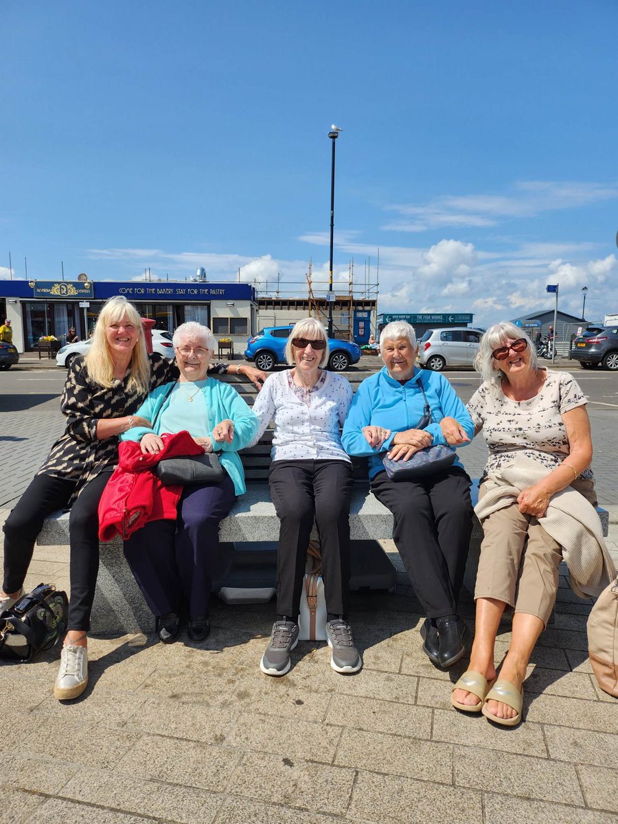 CatrinePlan's tweet photo. The 12 O'clock gang had their Summer trip to Largs today :)   Looks like a fabulous time was had by all!  Well done team!! Im booking my seat for next year :) https://t.co/V0Dmhn2003