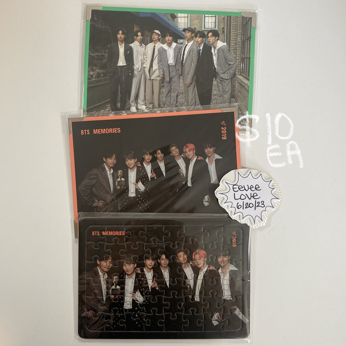 eeveelovesbts's tweet photo. WTS BTS OFFICIAL MERCH:

•official and mint condition 
•pay pal zelle Venmo
•usa based world wide shipping available 

Dm me if you have a questions ! https://t.co/cY5FK1fBhU