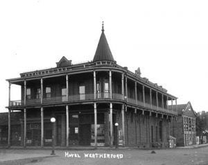 Zak_Bagans's tweet photo. This is the first location we’ve ever had to call 911 … Prepare for a NEW #GhostAdventures “Fear in Flagstaff” 10pm TOMORROW on @Discovery #HotelWeatherford DO NOT MISS THIS EPISODE! https://t.co/zivpI6CmJ4