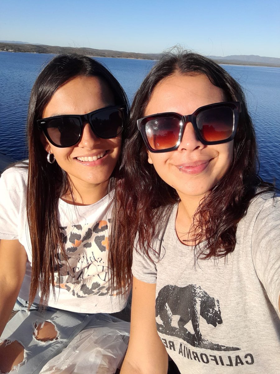 agostinab77's tweet photo. no imagino algo más lindo que lo nuestro. Las amo infinito🩵💜🖤 https://t.co/yYYbDTzlnq