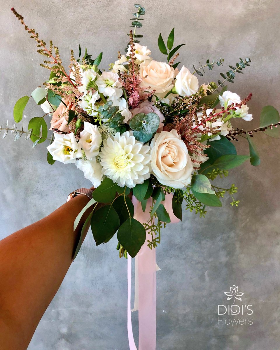 Some bouquet handle inspo for you! 

l8r.it/juXS

#didisflowers #surrey #vancouver #wedding #weddingday #vancouverwedding #BCwedding #weddingplanning #bouquethandle #bridetobe #engaged #bridal #brideinspo #weddingflowers #bridalbouquet #isaidyes #surreybc #flowers