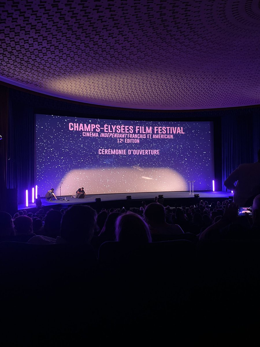 thespectators_'s tweet photo. #CEFF Soirée d’ouverture réussie avec la performance de la chanteuse @silly_boy_blue et la projection du film #Passages en présence du réalisateur #IraSachs et de l’acteur #BenWhishaw
On se retrouve demain pour la suite du programme ! https://t.co/n4SmhY0pSm