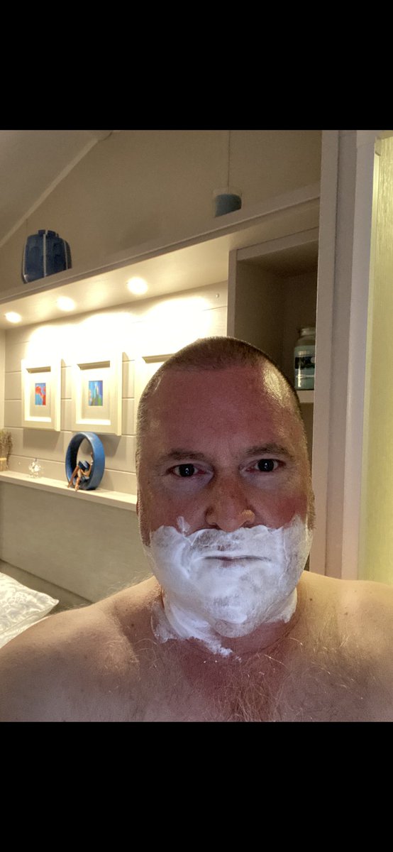 exsnookerpro's tweet photo. Head like a swan vesta.
#caravanlife
#Shavetime https://t.co/o0fvgm5gce