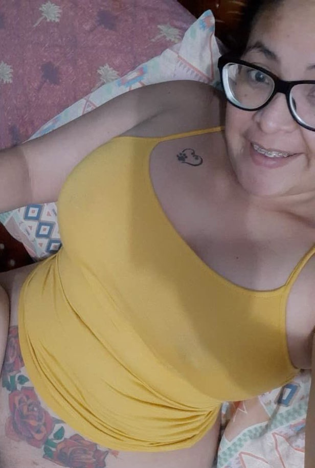 fuck sending nundes to everyone who likes and RTs