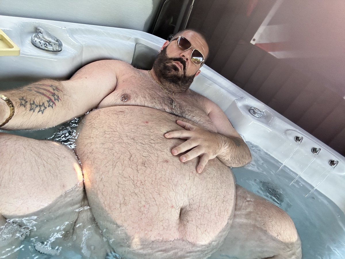 ukbigchub's tweet photo. Checkout and follow me 👉@ukbigchub 🐻😍.👉https://t.co/vNsc0AS85L 👈https://t.co/PBSEWhVb44 #fuzzgruff #gaydude #gayscruff #gaygym #gayhot #musclegay #instabear #gaycub #gayfit #hairyman #chubporn https://t.co/VSXp8i1wjA
