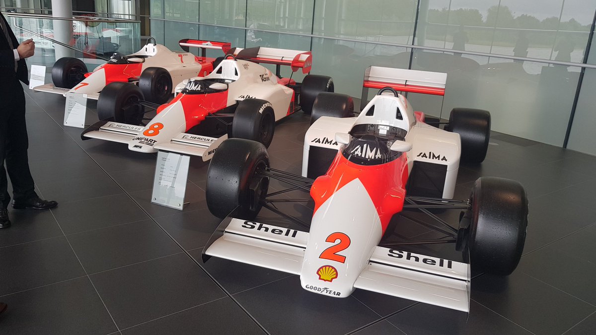 JimmyAnderson87's tweet photo. @McLarenF1 Not made it to a race yet but have seen these beauties up close at the factory. Unreal day. https://t.co/iglSlbpjf9