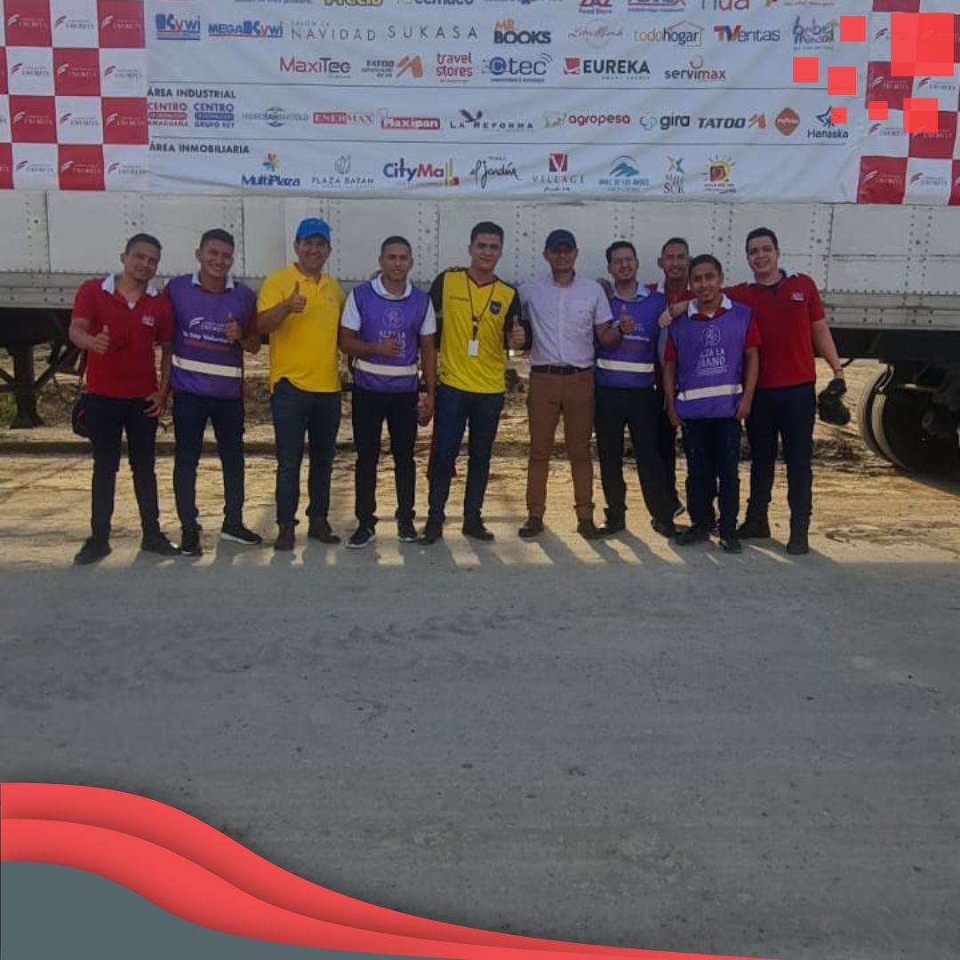 Abrimos nuestras puertas para recibir donaciones en todos los supermercados. Gracias al apoyo de nuestro voluntariado Alza la Mano y <a href="/FundFavoritaEC/">Fundación Favorita EC</a>, entregamos más de 1.000 kits de comida y 34.000 kg de productos vitales a las familias afectadas por las inundaciones.