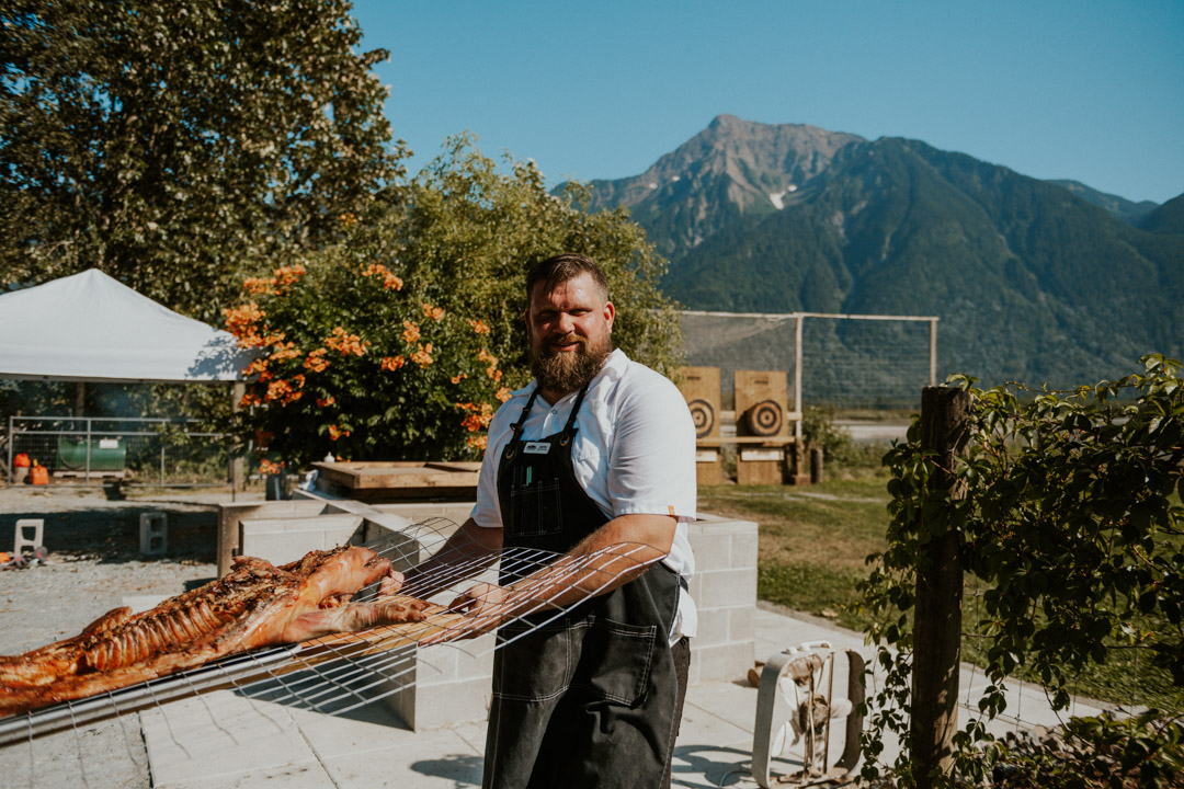 Join our culinary team! 

We are looking for a talented Chef de Partie and First Cook to join our kitchen team. Check fraserriverlodge.com/careers for more details and submit your application to chef@fraserriverlodge.com

#jobopportunity #nowhiring #kitchenteam