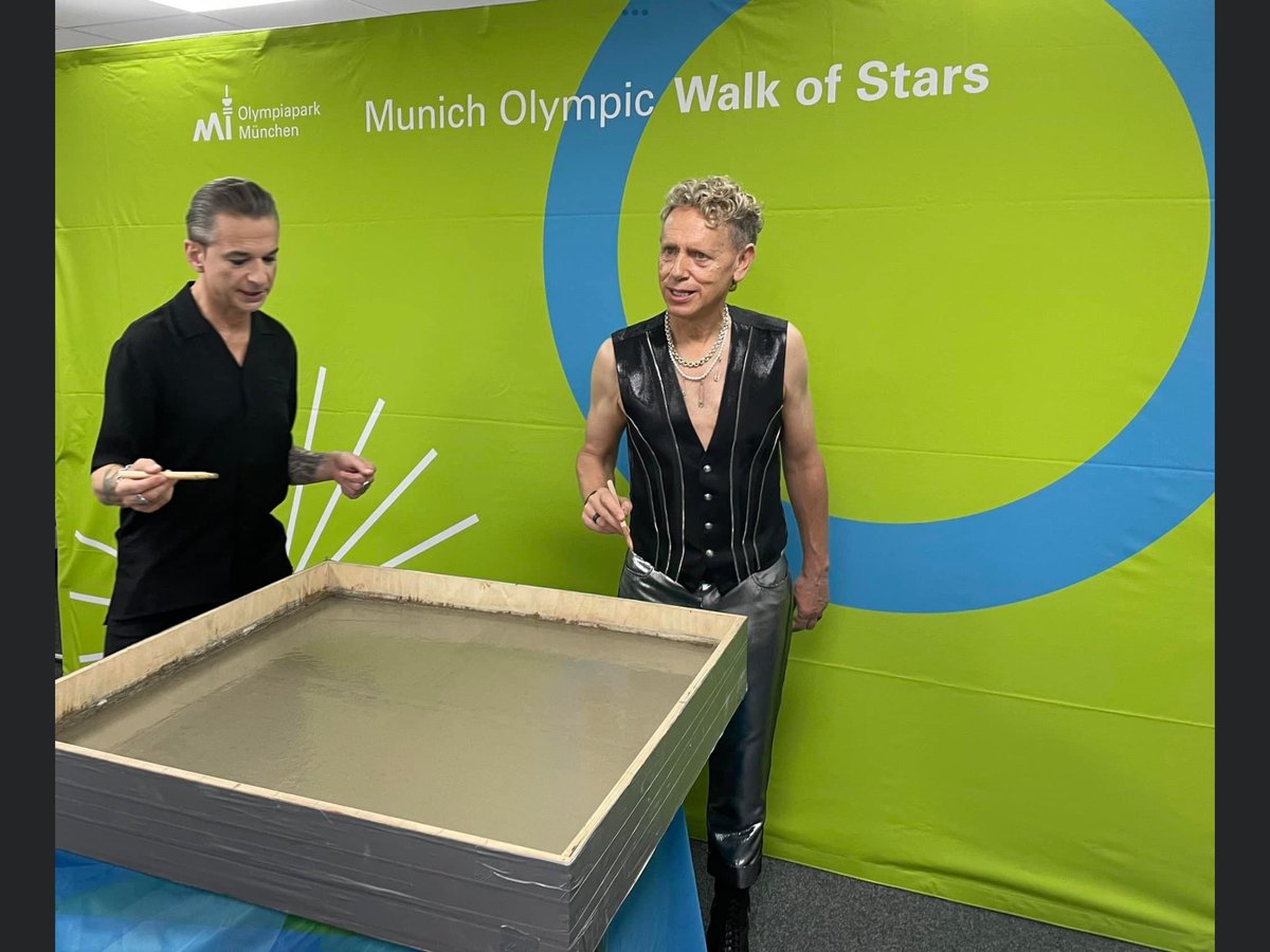 DepecheModebe's tweet photo. A #Munich, #Olympiapark. 
DM a laissé une empreinte définitive de son passage..comme bien d’autres. Pour le walk of stars! 
 #DepecheMode #munchen #walkofstars #mementomoritour https://t.co/X5dYIGd7f9