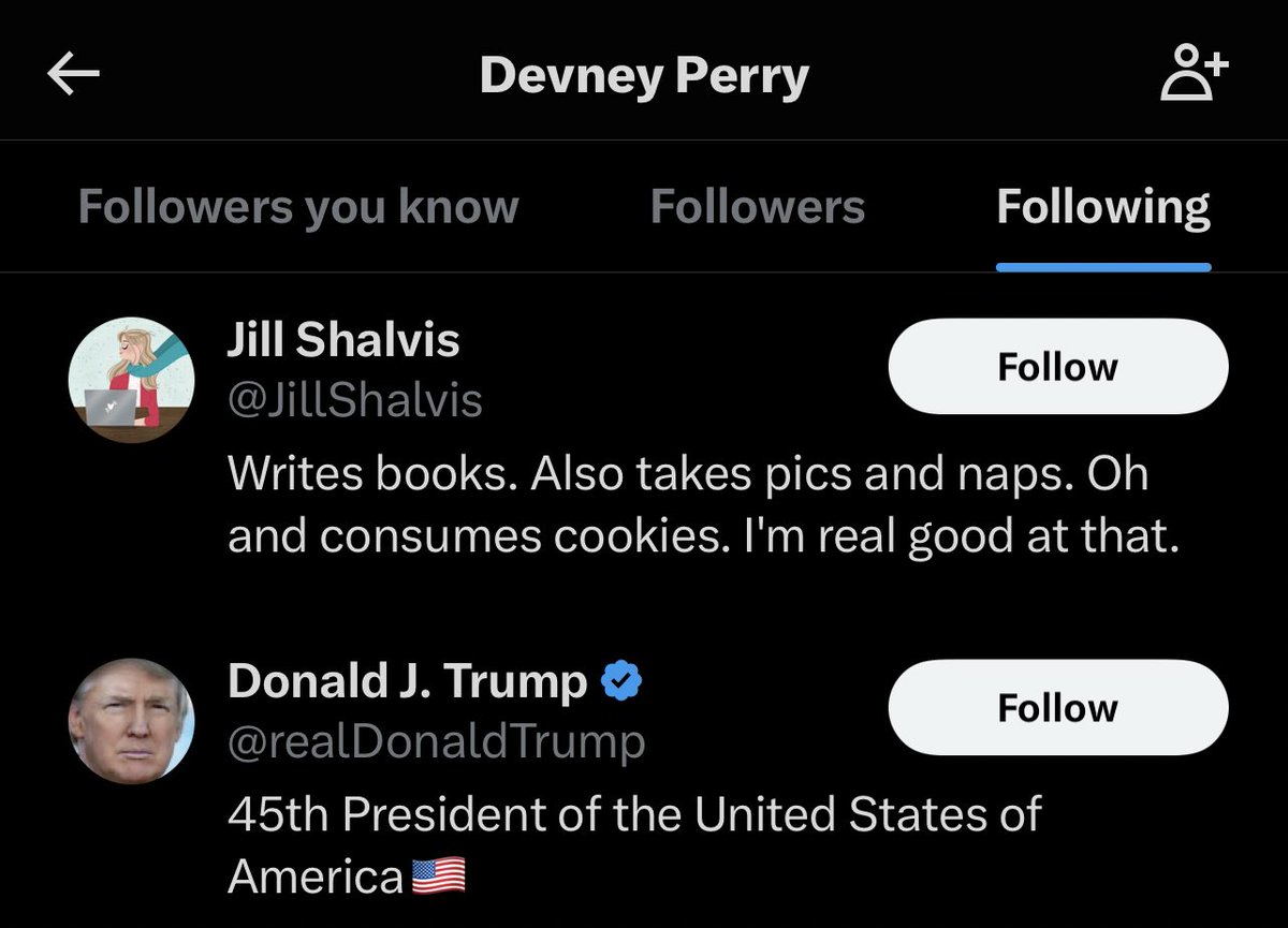 lilox23's tweet image. y’all devney perry really follows tr*mp… not surprising but one of the biggest ick i’ve seen