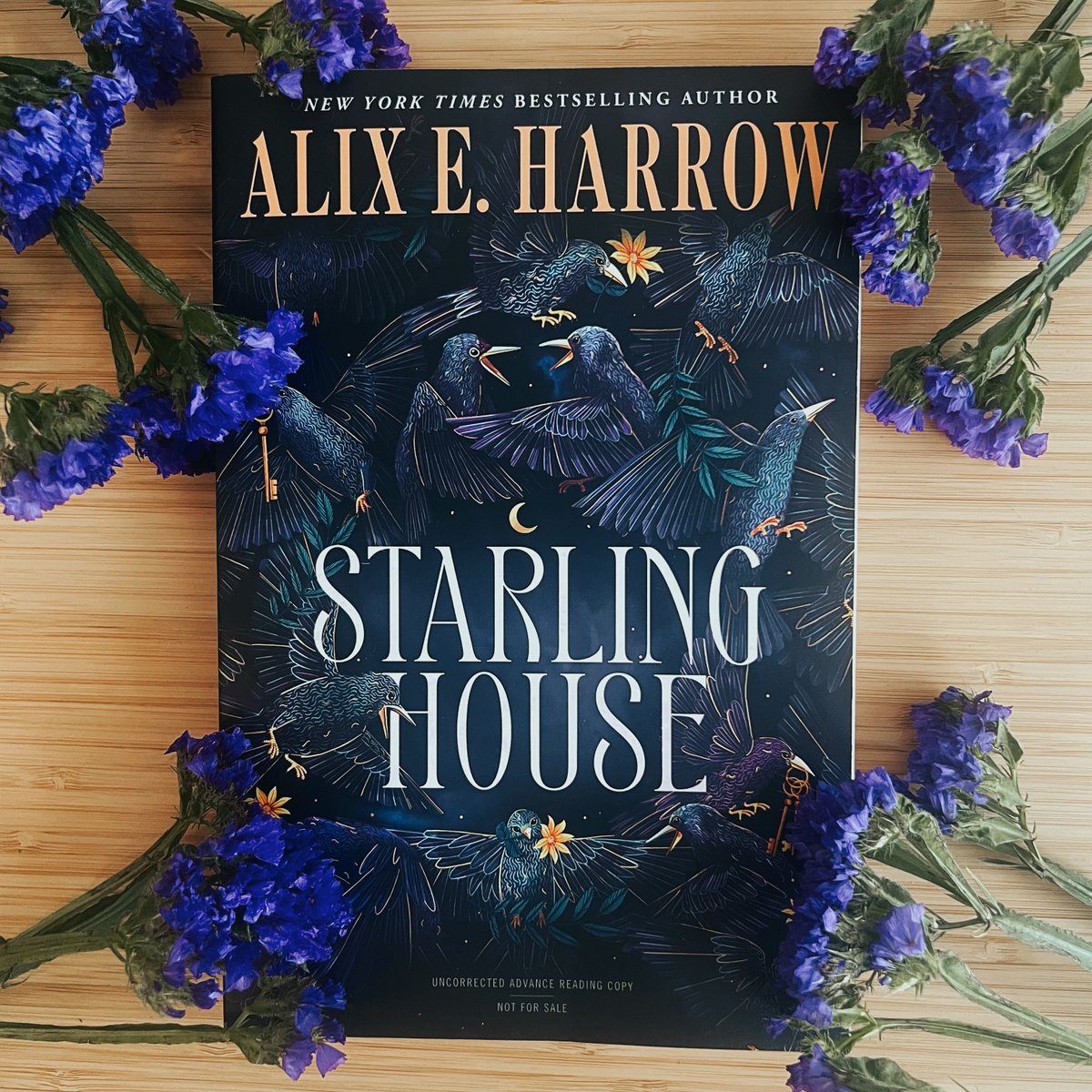 Can't wait to get your hands on #StarlingHouse by Alix E. Harrow? We're giving YOU the chance to snag a copy early! Enter our #sweepstakes by following us, then liking and retweeting this post. Best of luck! 

#StarlingHouseSweeps