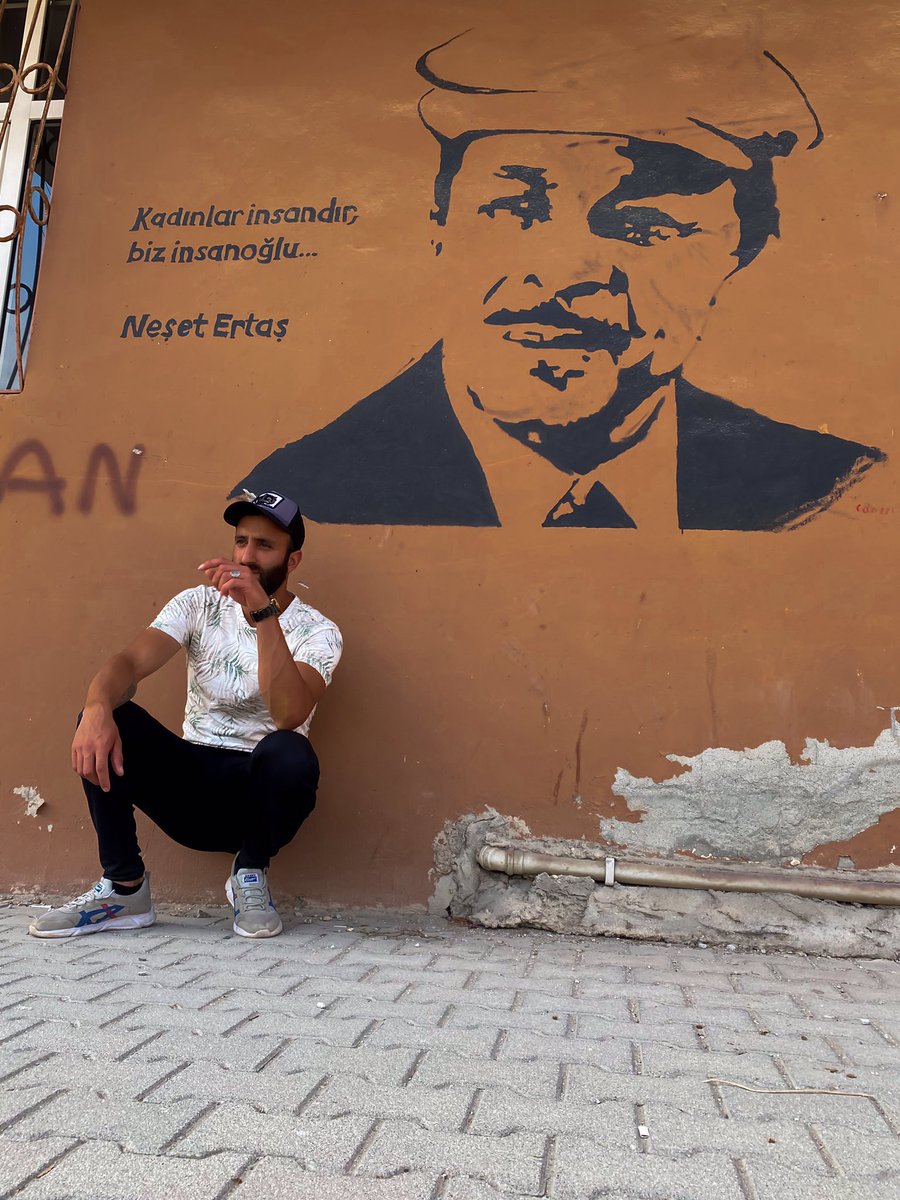 cqrprl's tweet photo. Kadınlar İnsandır Biz İnsanoğlu 🫡
Neşet Ertaş🥀 https://t.co/EOeOwqZT4I