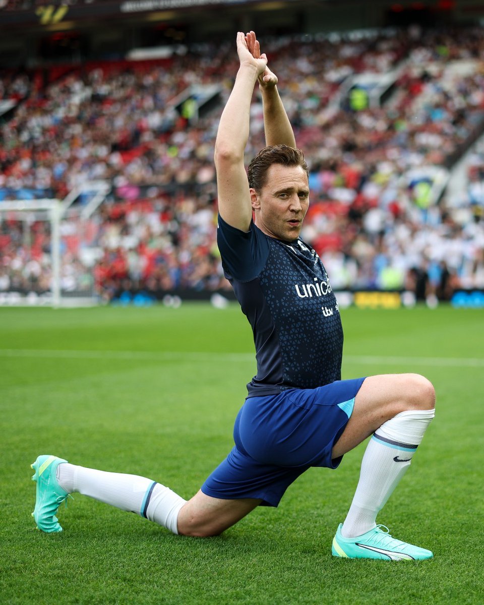 📷: Tom Hiddleston for Soccer Aid.