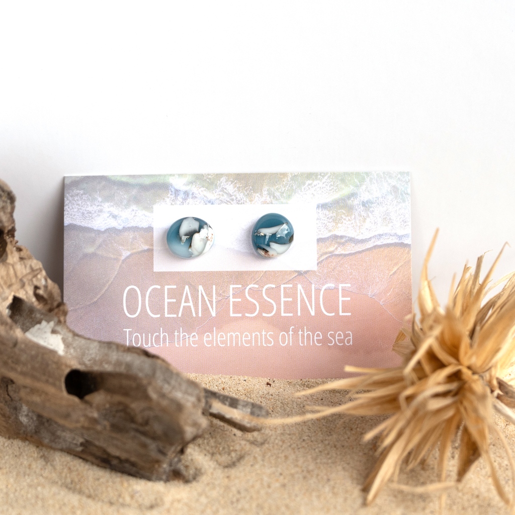 Winter vibes. Icy Shores.

Fused glass stud earrings and pendants, containing sand from Sydney's beaches.

l8r.it/YeXy

#natureinspired #natureinspiresme #oceanessence #takeapieceofthebeachwithyou