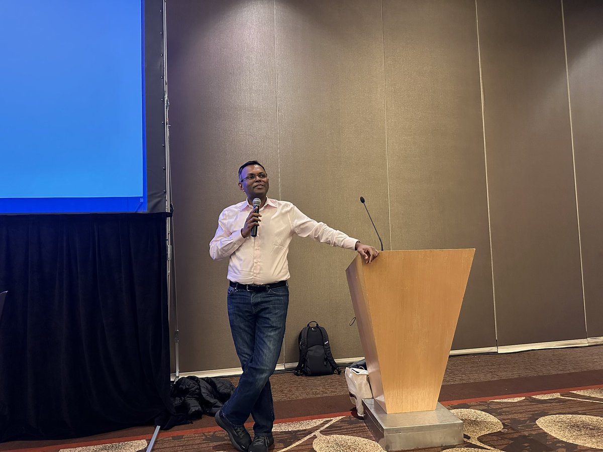 Hippotas's tweet image. Standing only room for the SIGMOD’23 panel on the Future of Database System Architectures with @samrmadden, @raghurwi, @ailamaki, @SwamiSivasubram and Gustavo. 

#sigmod23