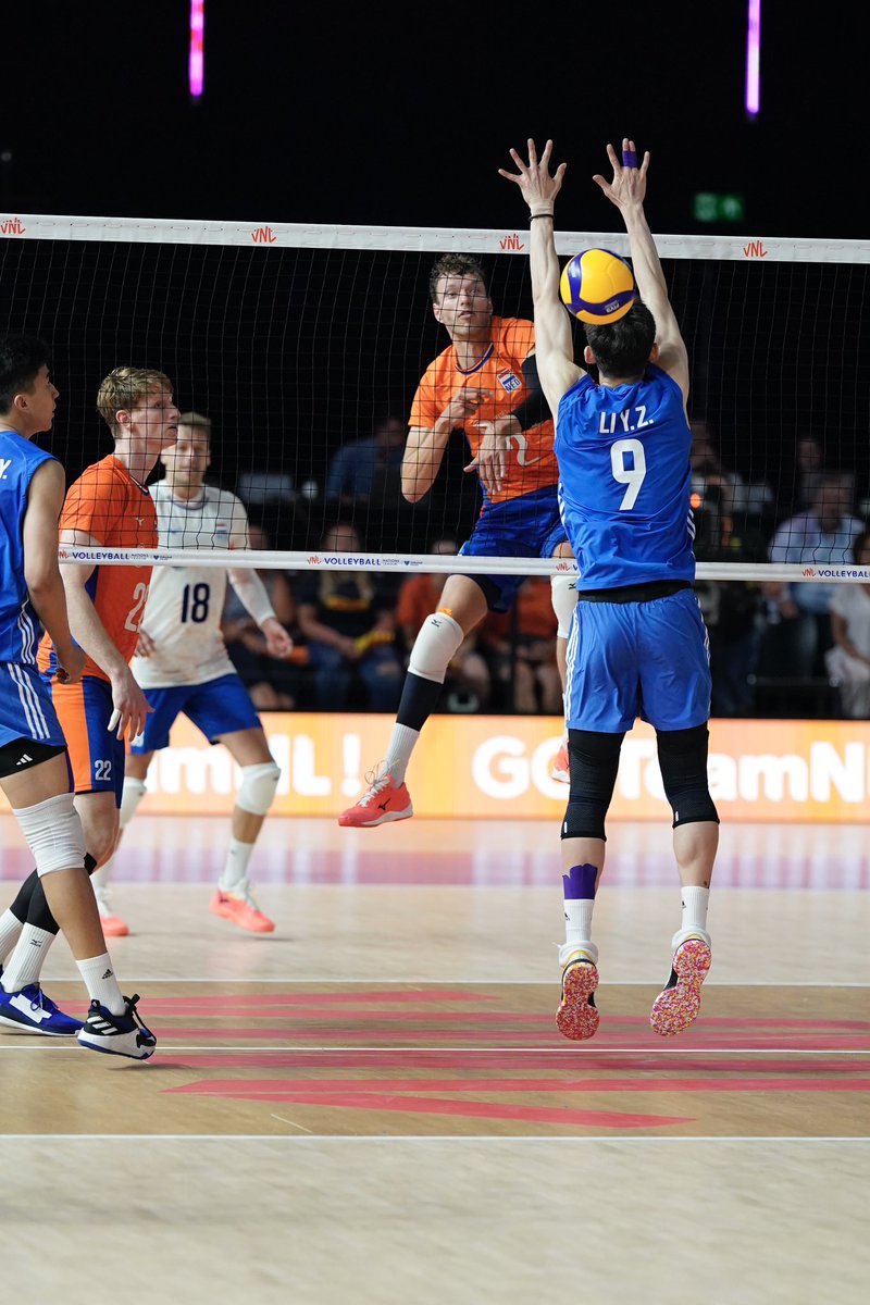 Terug van een mooie volleybal middag en avond Nederland 🇳🇱 - China 🇨🇳 3-0.

(📷 @StrikwerdaRemco )

#VNL2023 #nevobo #volleybal #Nederlandseloterij @nevobo @volleybalnl